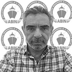 Carlos Álvarez