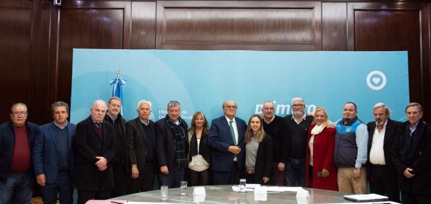 De Mendiguren recibió a la Mesa de la Industria Naval