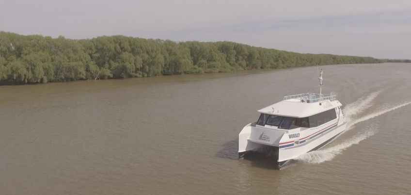 Cummins potencia el catamarán UNICAT 70